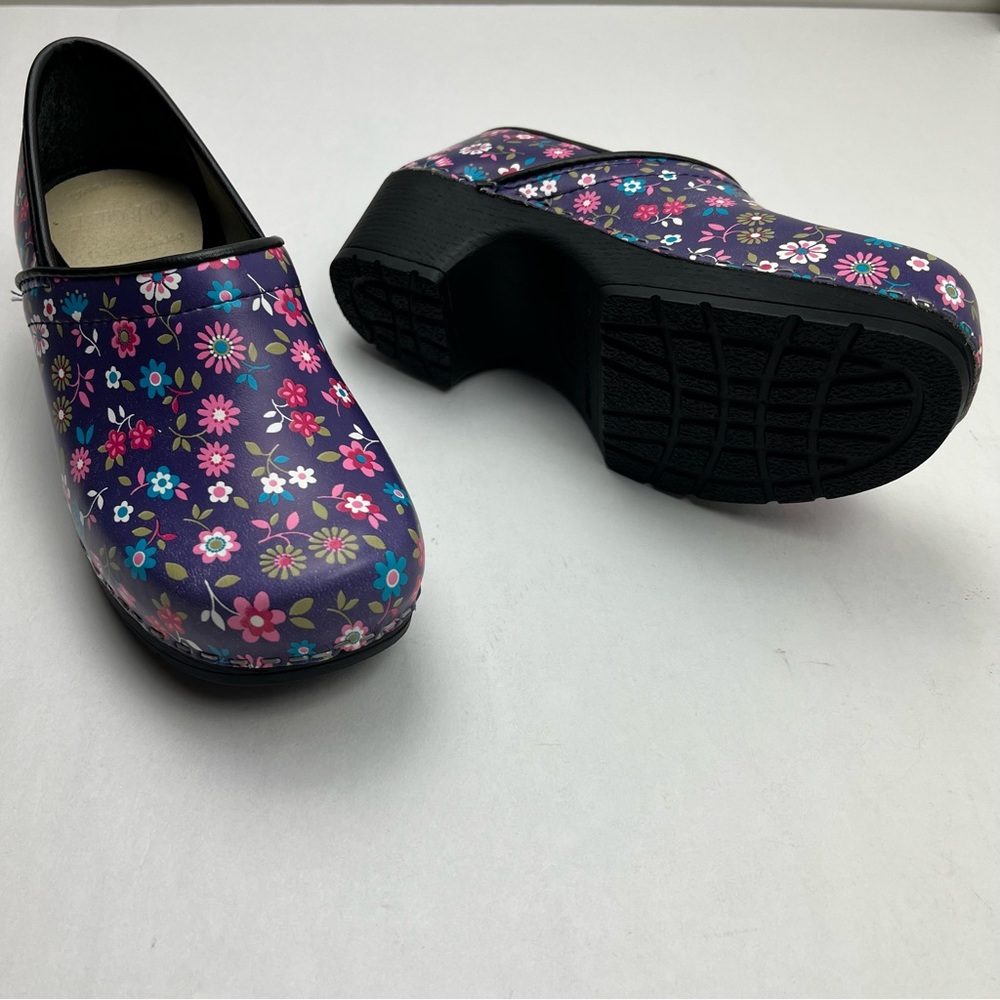 Cape Clogs Leno Sweden Purple Floral Black Leather Slip Resistant‎ SZ 38 US 7.5